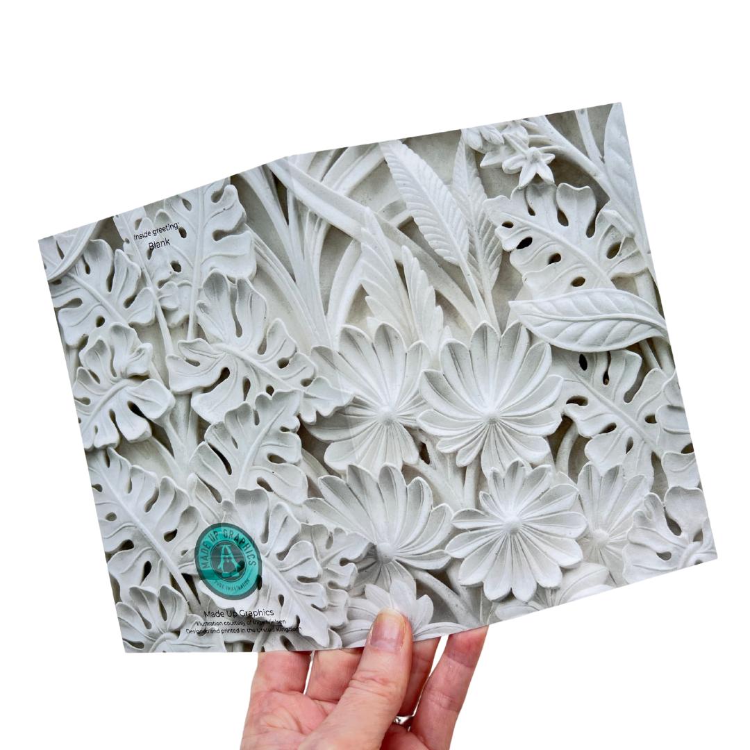 White Floral Greeting Card: Blank Inside, Classic Design (7x5 inch) (18 x 13 cm)