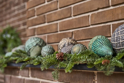 Textured Green Glass Christmas Bauble – 10cm