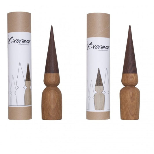 Pre-Order | Caroline & Christian Wooden Elves 18.5cm - Oak & Walnut