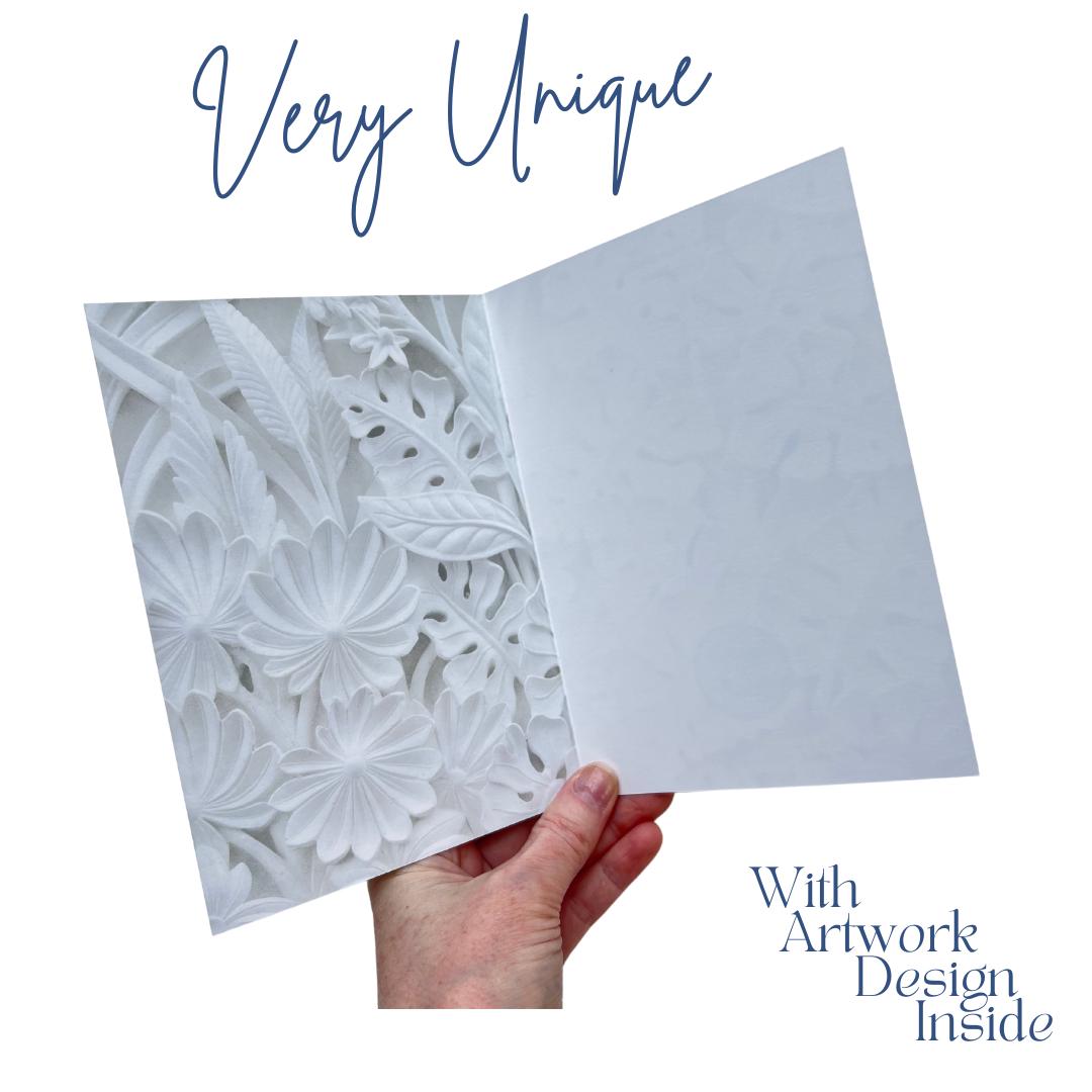 White Floral Greeting Card: Blank Inside, Classic Design (7x5 inch) (18 x 13 cm)