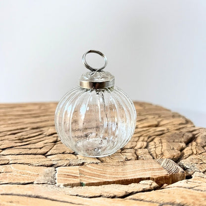 Ribbed Glass Name Place Holder