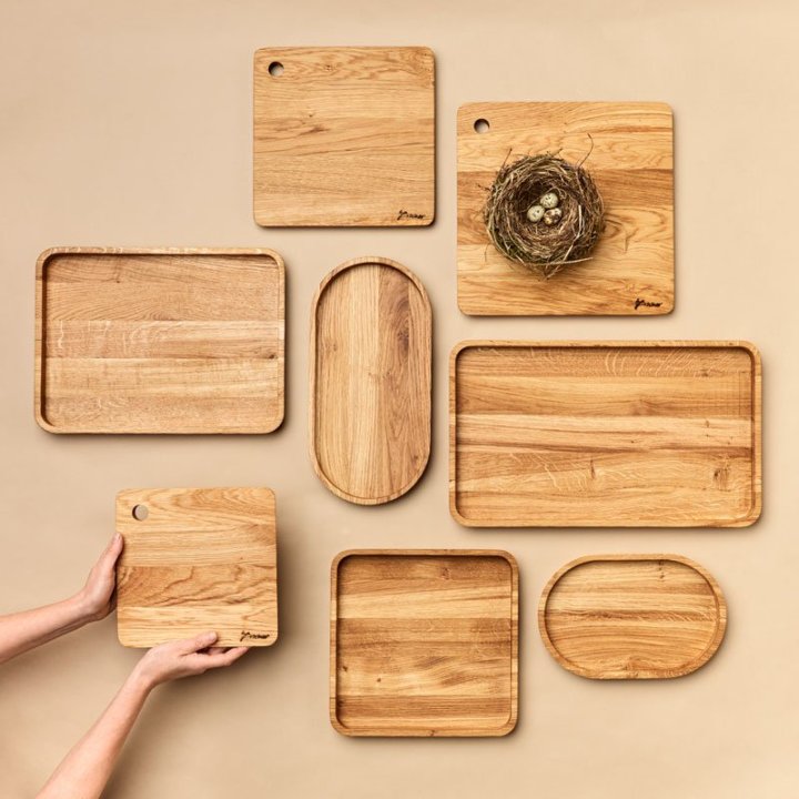 Square Cutting Board with Hanging Hole - Oiled Oak - 2-Sizes